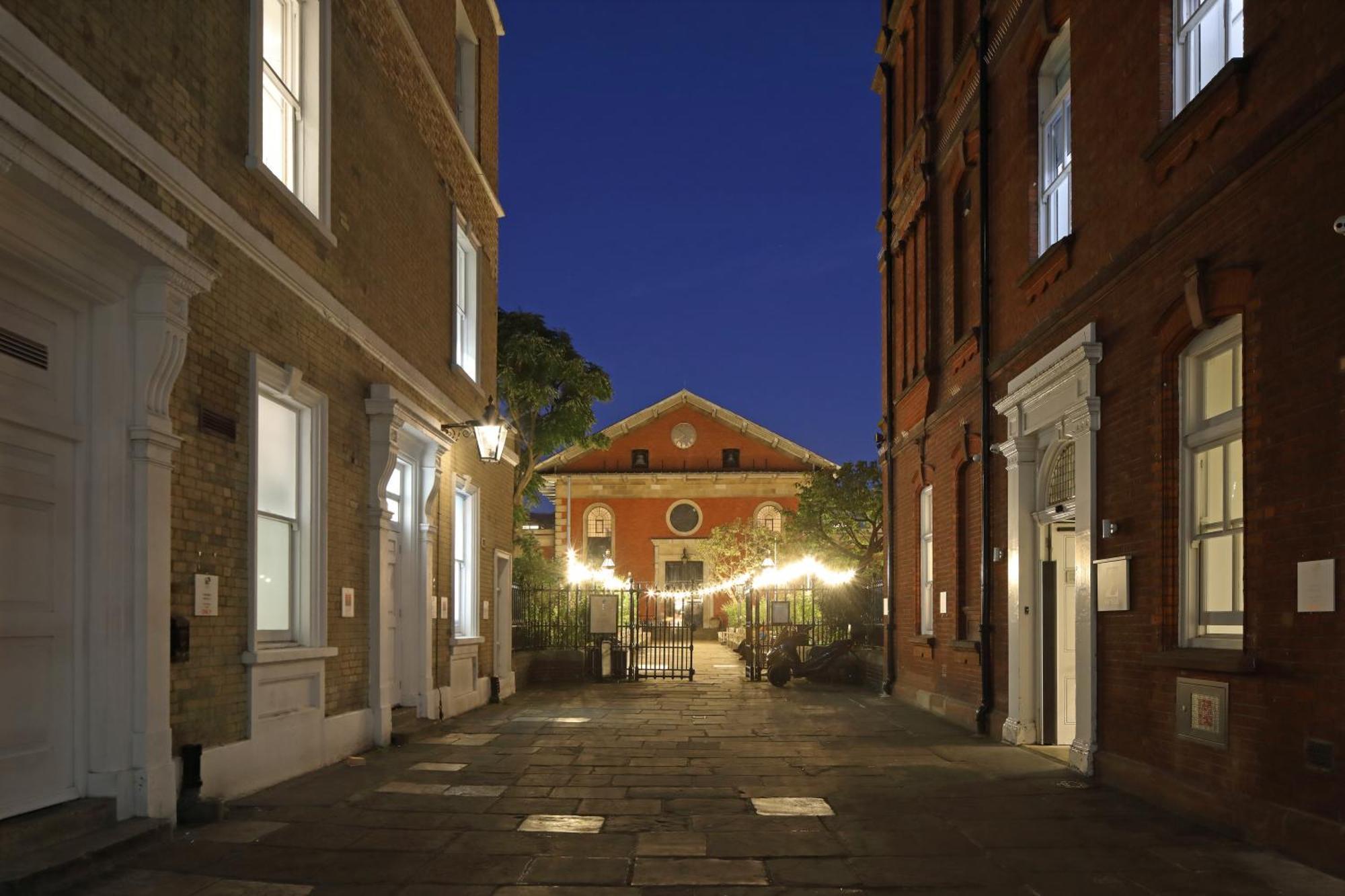 The Z Hotel Covent Garden Лондон Экстерьер фото